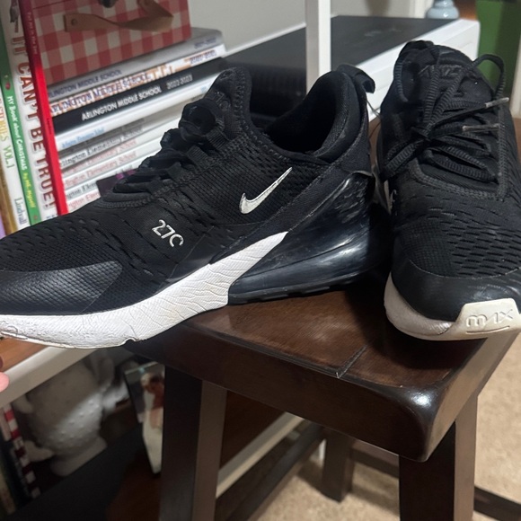 Nike Air Max 270 Black and White youth sz7 /Men's Athletic Shoes - Picture 4 of 11